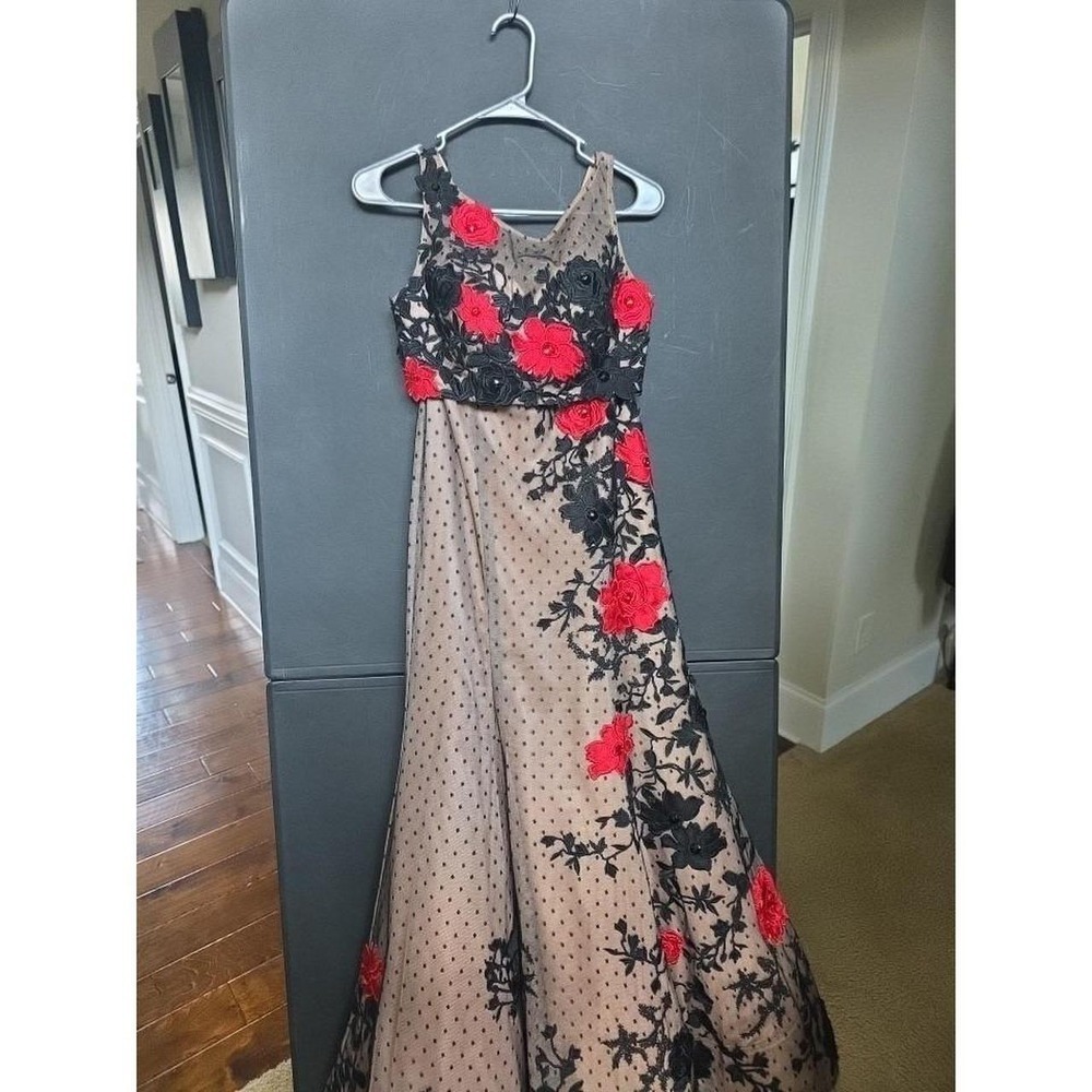 Sherri Hill Embellished Gown two piece top skirt set Prom gown